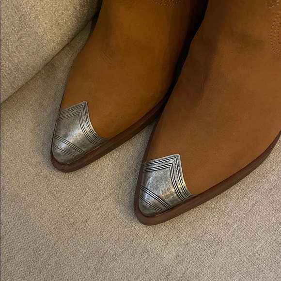 Dolce Vita Kamryn Western Boots - Picture 4 of 7